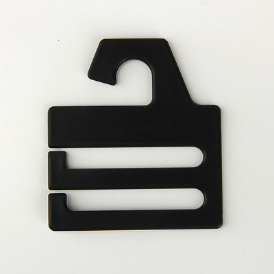 آویز کراوات پلاستیکی مشکی 6.1*7.4 سانتی متری PS با لوگو